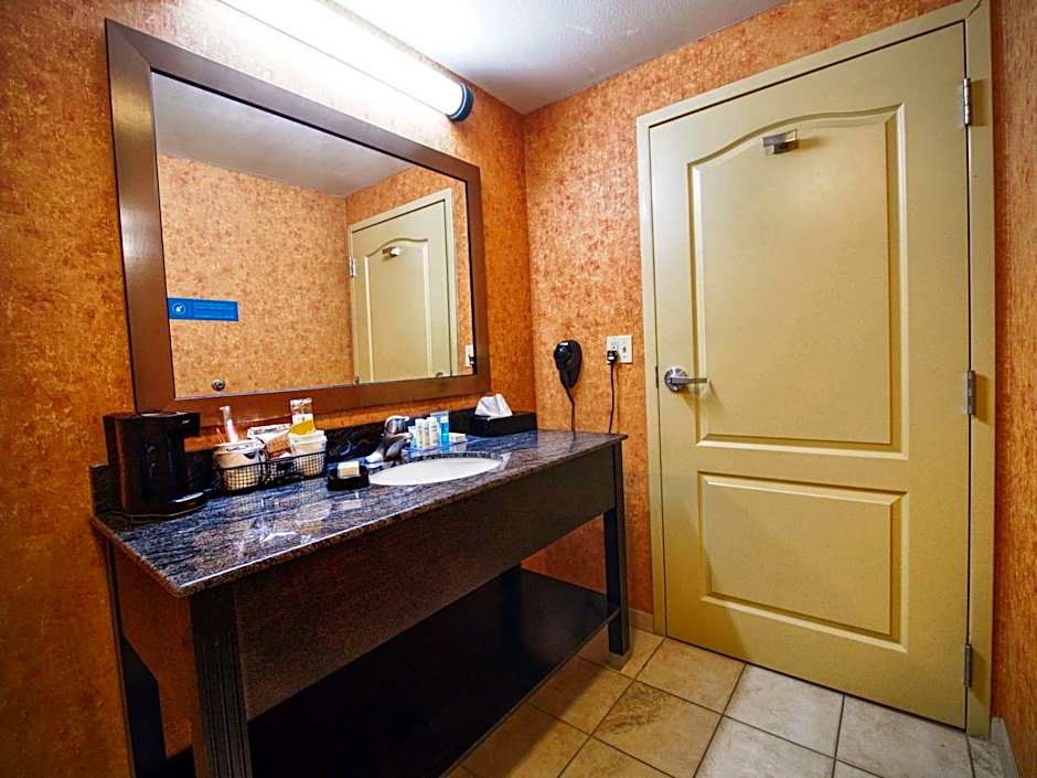Hampton Inn & Suites Elk City