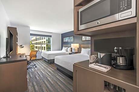 Den Guestroom with Two Queen Beds