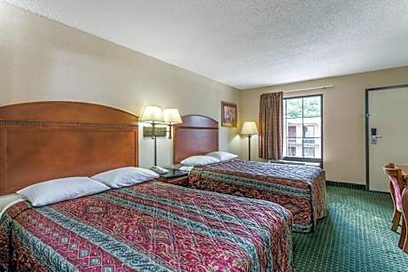 Double Room with Two Double Beds - Smoking
