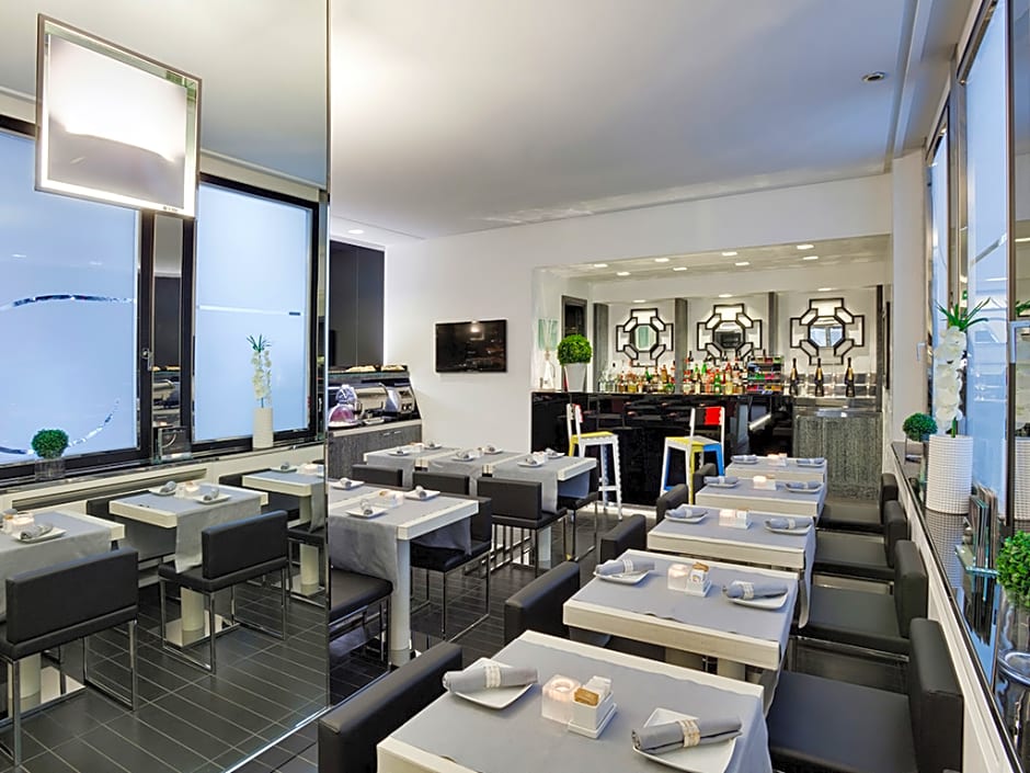 LHP Hotel Napoleon