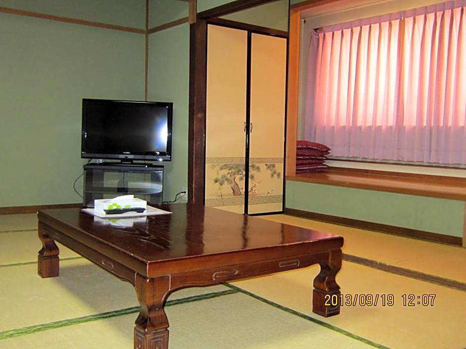 Takaraya