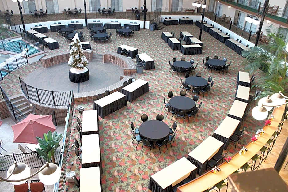 Holiday Inn Des Moines-Airport Conference Center By IHG