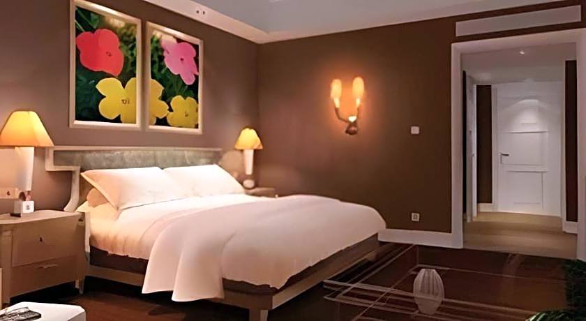 Babylon Hotel