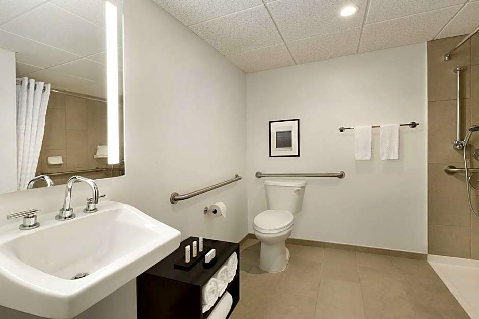 Embassy Suites By Hilton Hotel Boca Raton