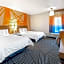 La Quinta Inn & Suites by Wyndham Waco Downtown - Baylor