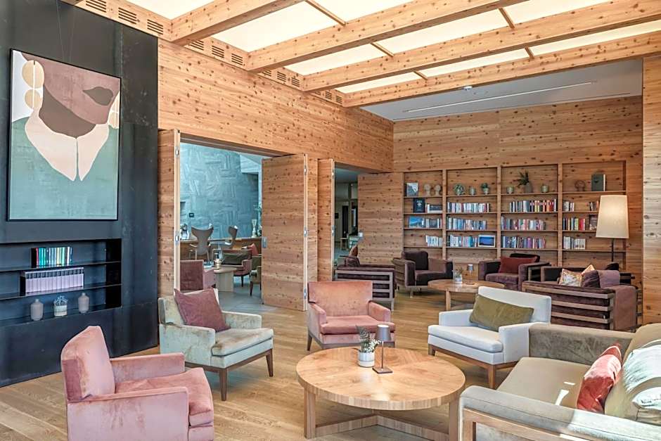 NIDUM - Casual Luxury Hotel