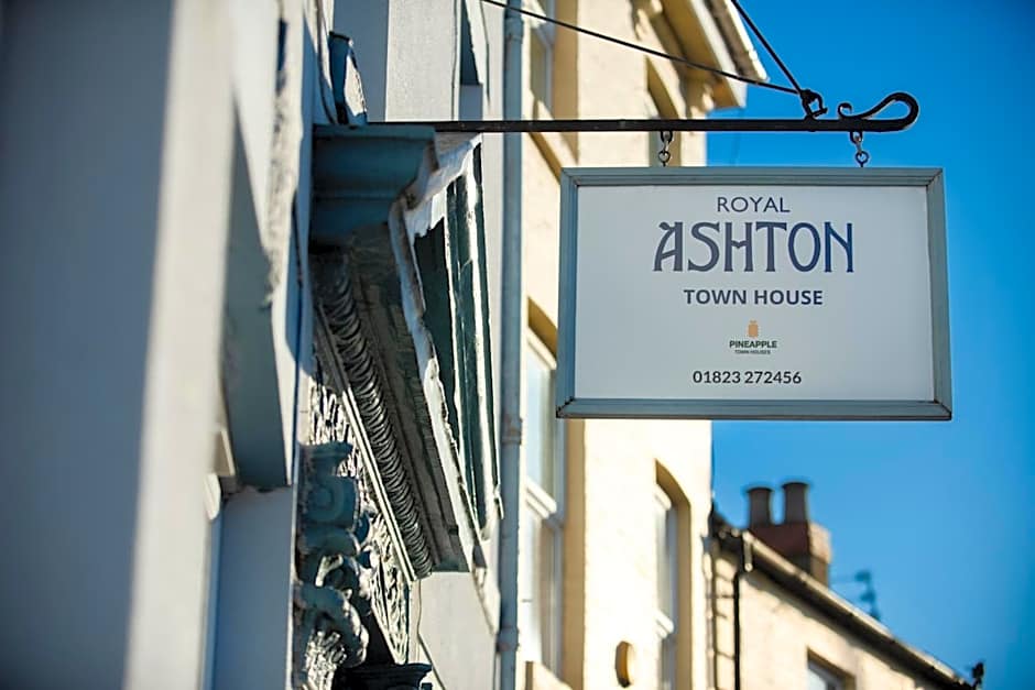 Royal Ashton Townhouse - Taunton