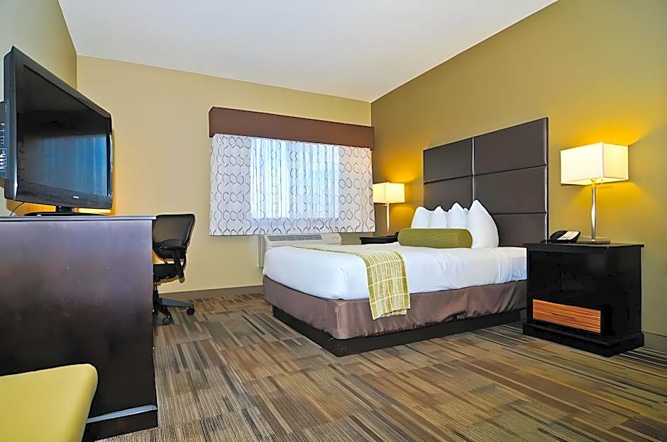 Best Western Plus Night Watchman Inn & Suites