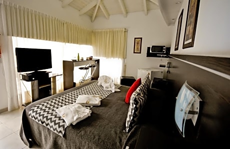 Concept Suite (2 Adults)