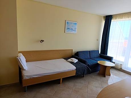 Triple Room with Sea View