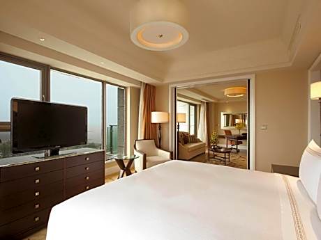 Fairmont Gold One-Bedroom Suite