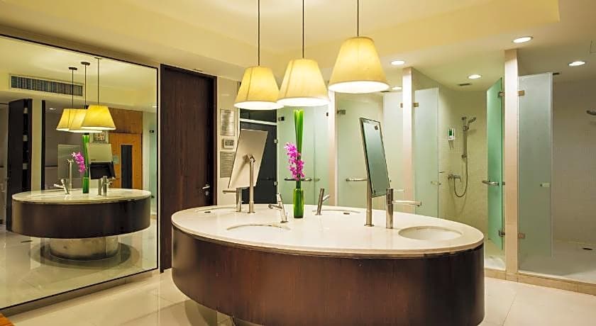 Emporium Suites By Chatrium