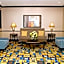 Holiday Inn Express & Suites Youngstown West I 80 By IHG