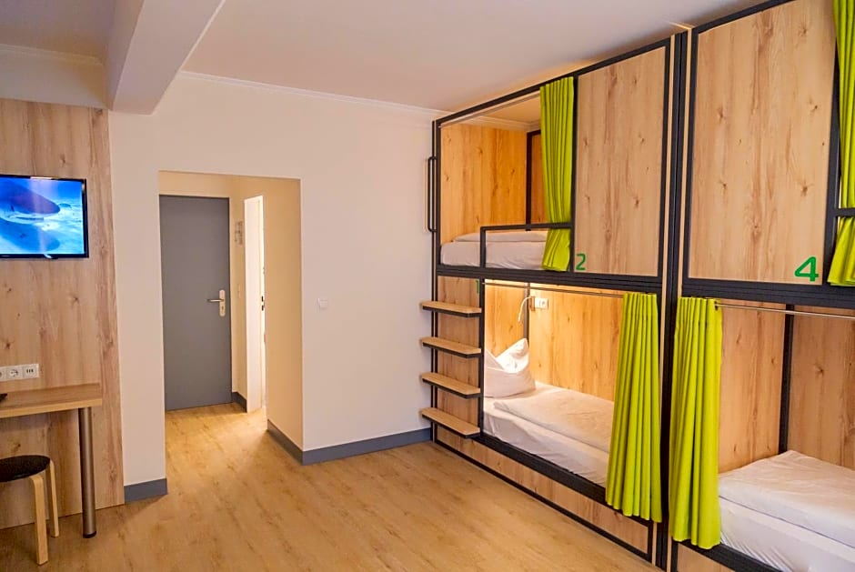Das Ebertor - Hotel & Hostel