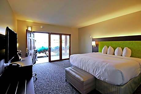 King Room - Accessible/Non-Smoking