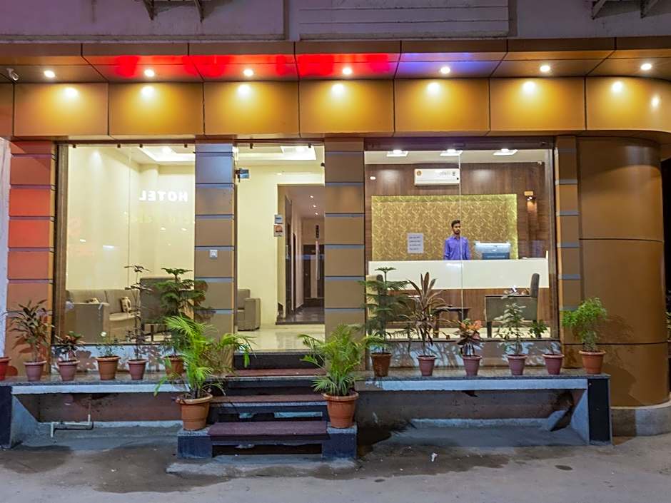 Hotel Anchal Villa By YB Hotels