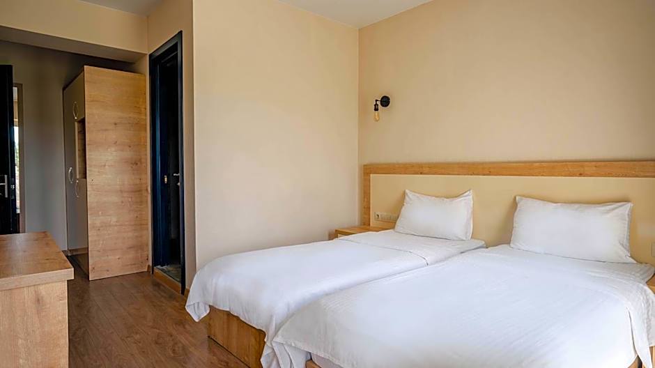 Foto 1 dari 12 — Standard 1 Double Bed or 2 Beds