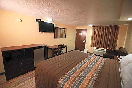 King Room - Non-Smoking