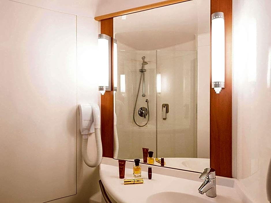 Ibis Esch Belval