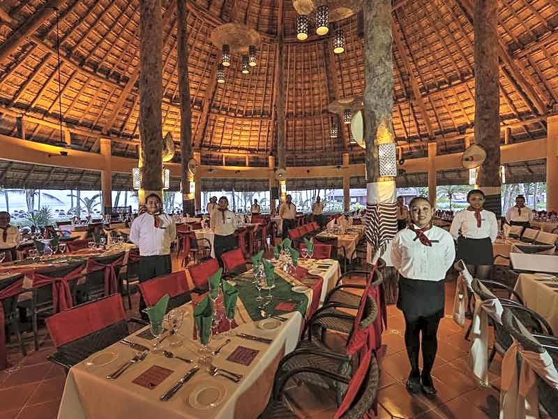 Barcelo Maya Colonial - All Inclusive
