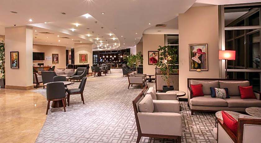 Charisma De Luxe Hotel