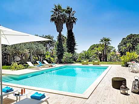 Villa in Salemi with Pool and Garden