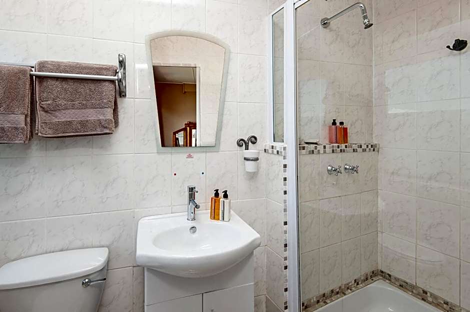 18 On Kloof Guest House