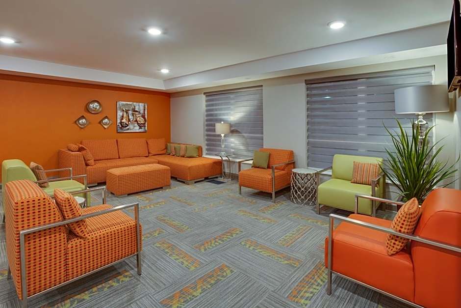 HOLIDAY INN EXPRESS & SUITES FREDERICTON By IHG