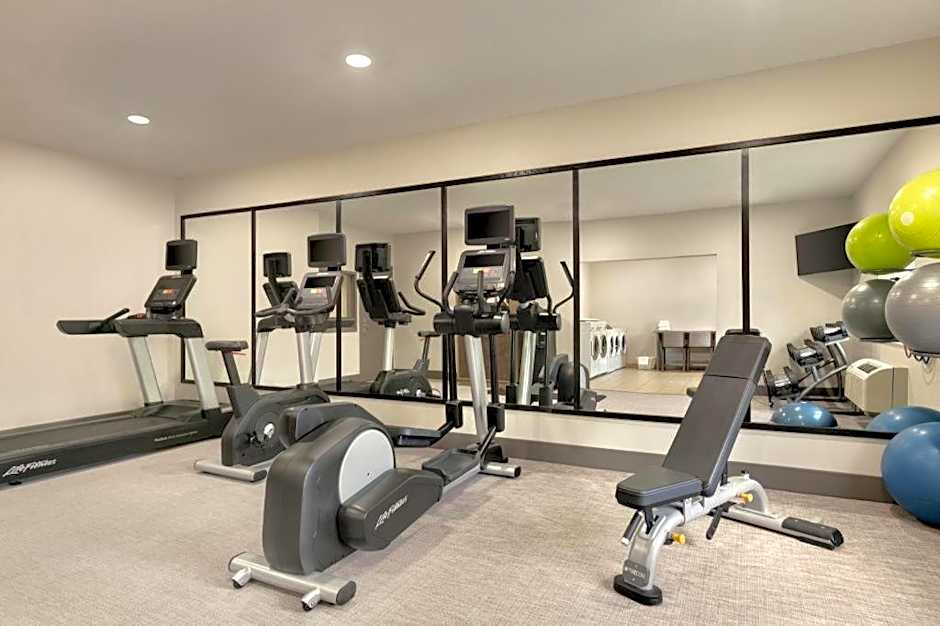 Candlewood Suites Springfield By IHG