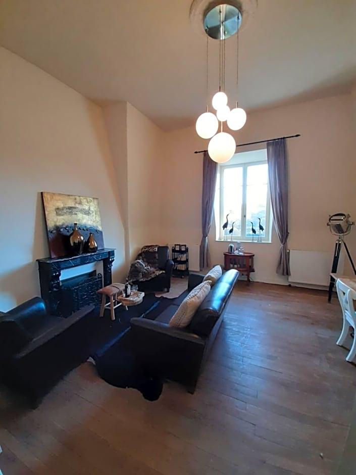Chateau Sourliavoux, appartement en chambres d'hôtes