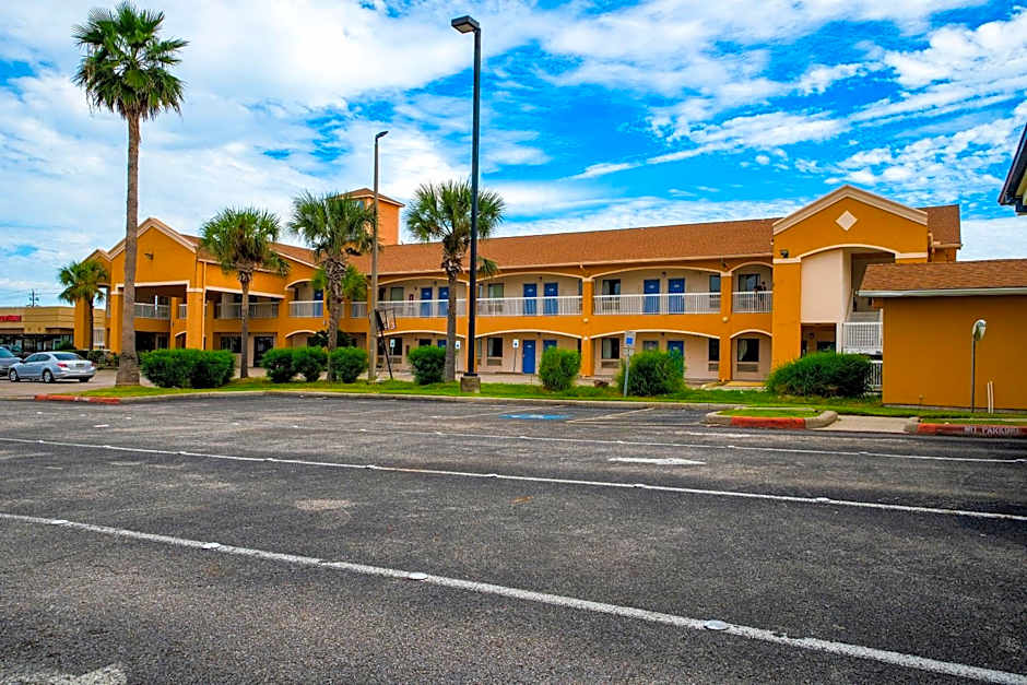 Island Inn By OYO Galveston Beach, TX