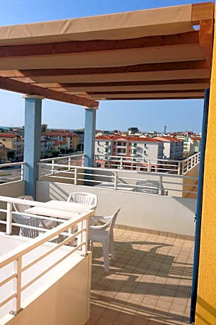 Two-Bedroom Apartment (6 Adults)