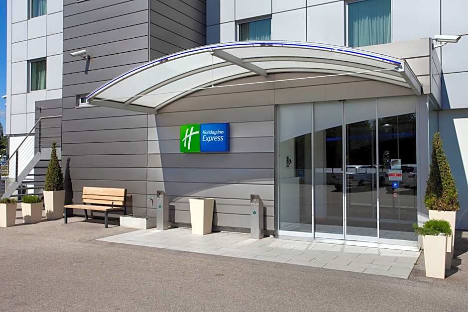 Holiday Inn Express Geneva Airport By IHG