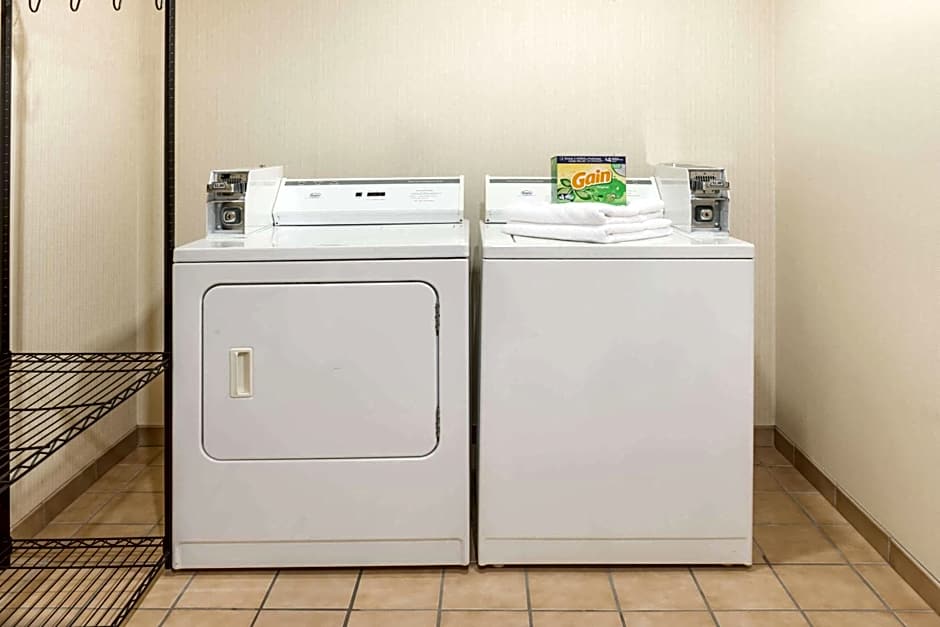 Baymont by Wyndham Fulton