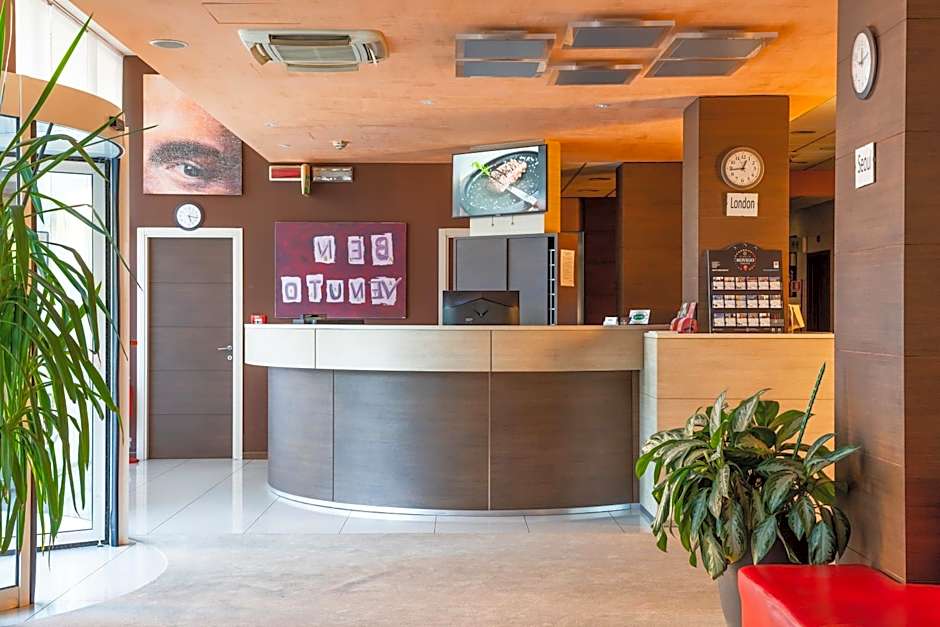 Hotel Capital