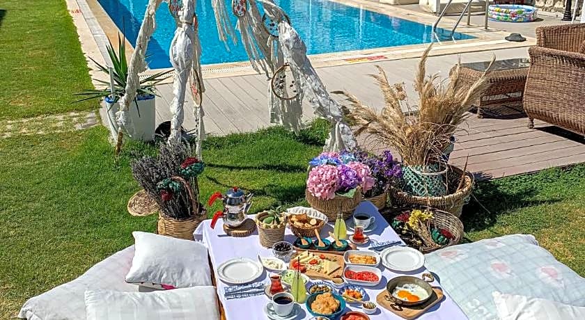 Kemerlihan Deluxe Hotel