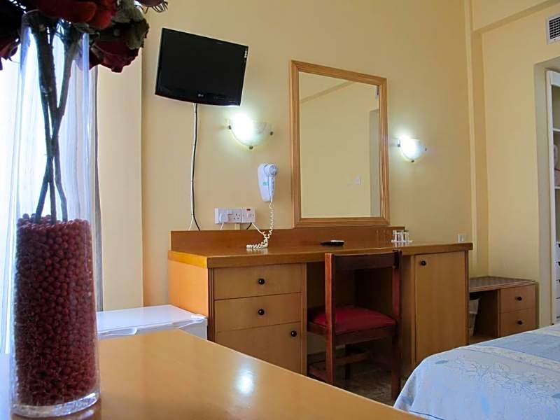 Flamingo Beach Hotel