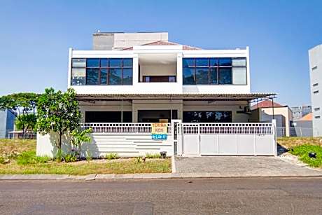 OYO Life 89990 Kost Waterfront 75 Sub