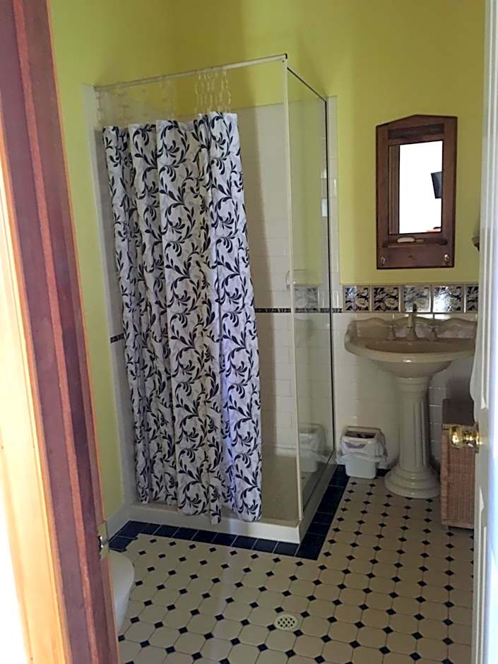 RoseMoore Bed & Breakfast