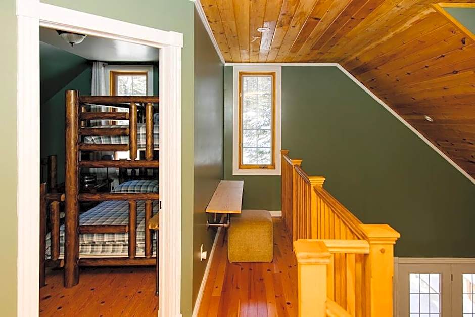 Dingle Run Lodge at Sir Sam's