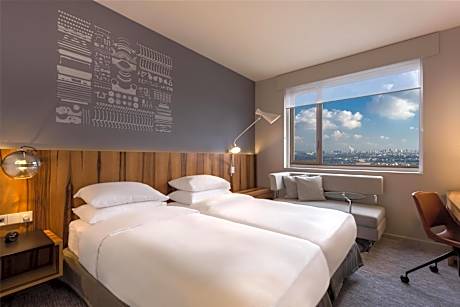 Twin Room with Eiffel Tower View