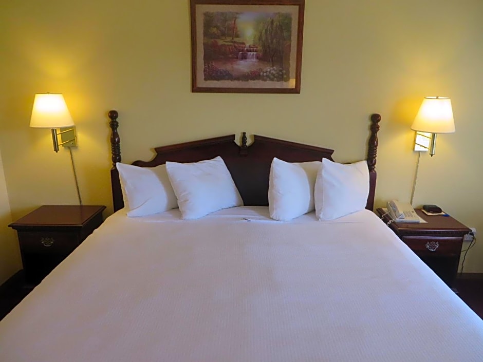 Honeysuckle Inn