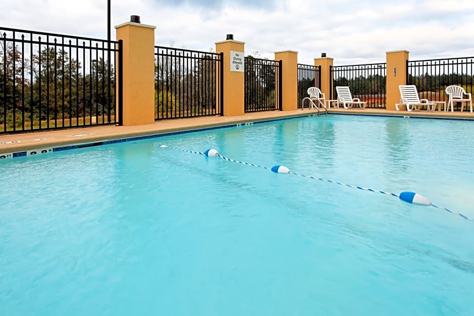 Holiday Inn Express - Andalusia, an IHG Hotel