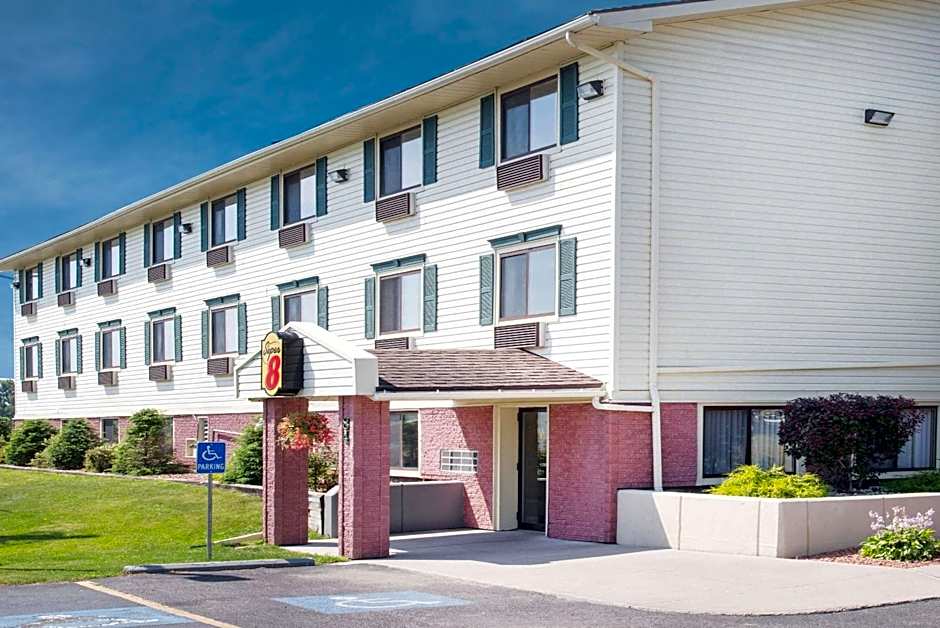 Super 8 by Wyndham Massena NY