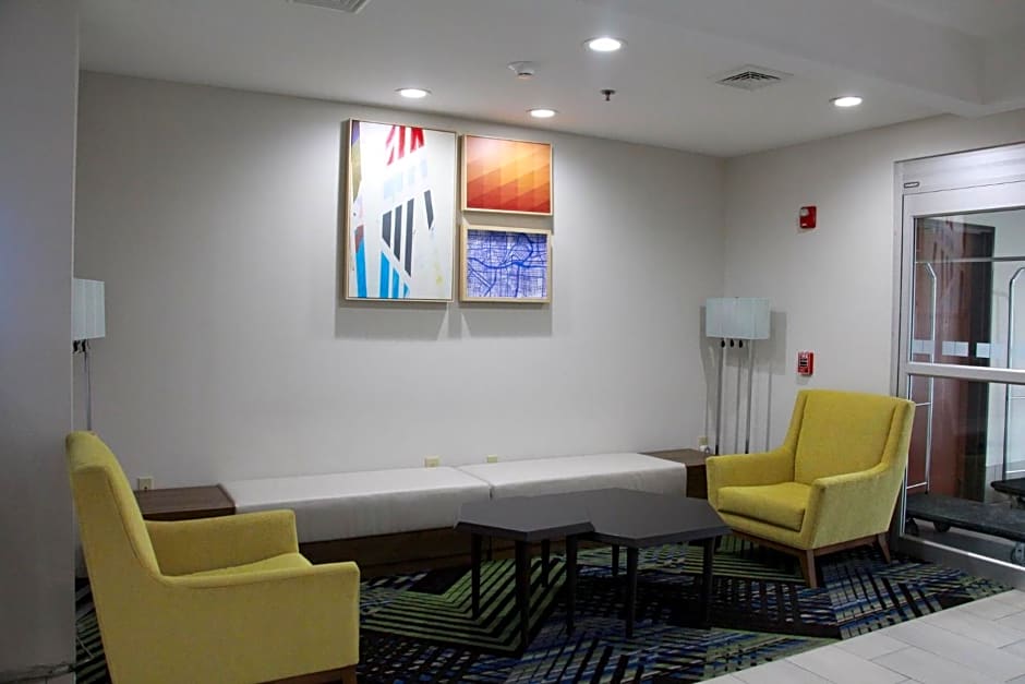 Holiday Inn Express & Suites Wytheville By IHG