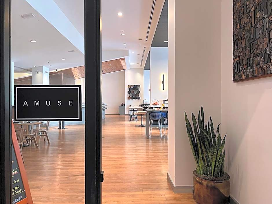 Le Méridien Boston Cambridge