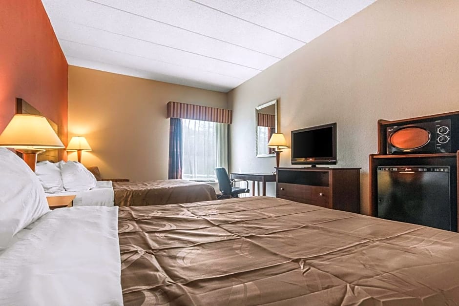 Quality Inn & Suites Lawrenceburg