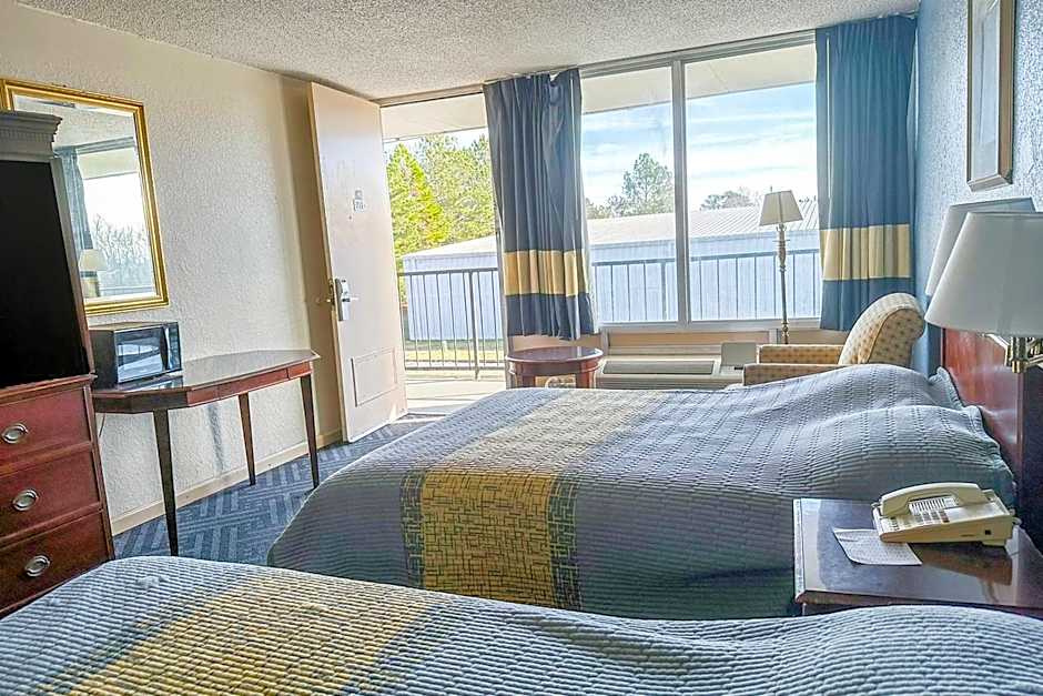 Super Inn & Suites by OYO Milledgeville