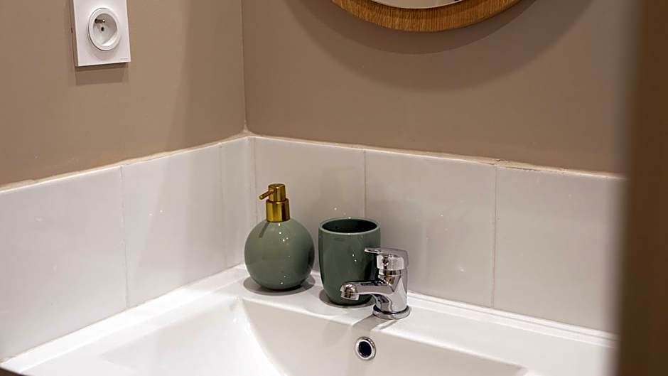 Chambres au coeur du quartier historique - Maison Alternativi