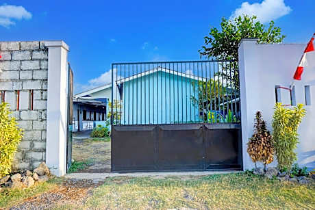 OYO Life 93017 Kost H Soeroso